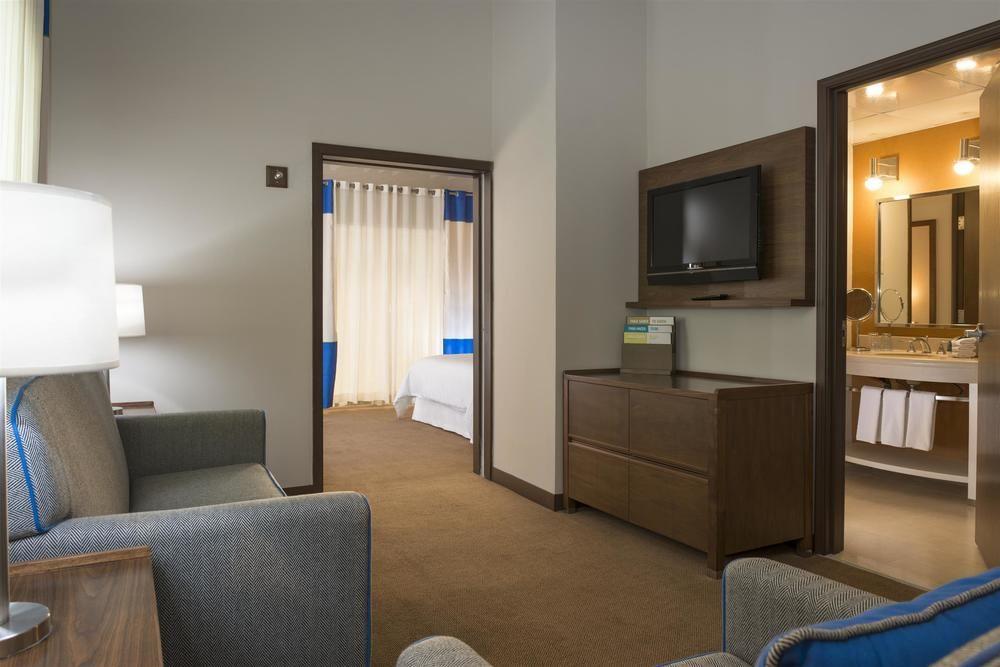 Four Points By Sheraton Galerias Monterrey Kültér fotó A typical suite at the Residence Inn