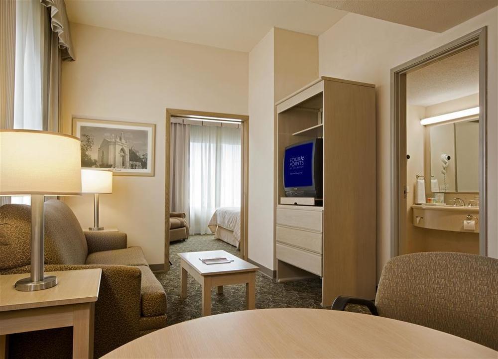 Four Points By Sheraton Galerias Monterrey Kültér fotó A typical suite at the Hilton Prague