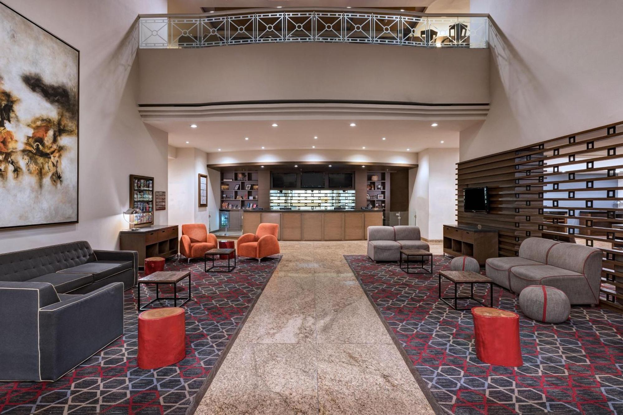 Four Points By Sheraton Galerias Monterrey Kültér fotó The lobby of the hotel